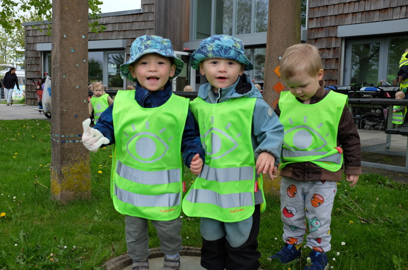 En festlig dag i Dagplejen, hvor vi pynter de rummelige barnevogne